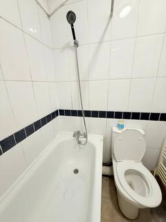 1 bedroom in a house share to rent, Ilford IG1