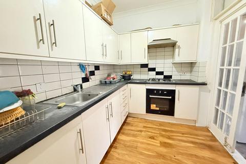 1 bedroom in a house share to rent, Ilford IG1