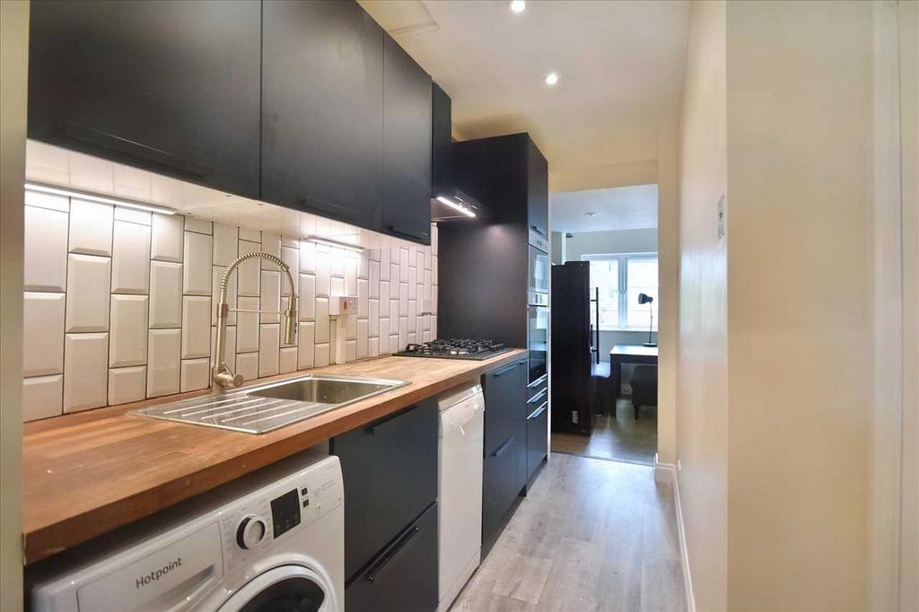 Apartment in London - View 2