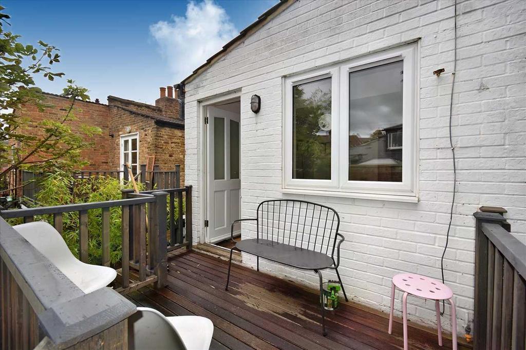Apartment in London - View 3
