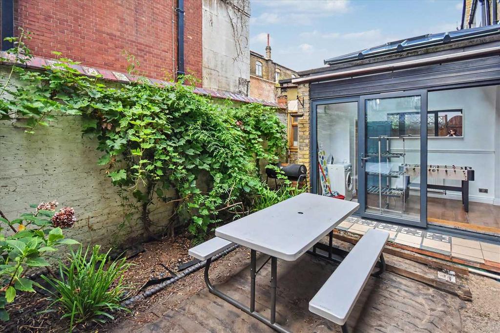 House in London - More