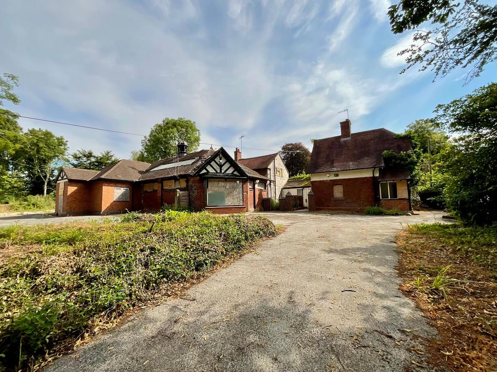 Station Road, Barlaston, ST12 - View 5