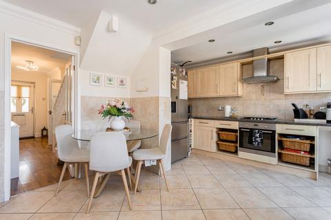 3 bedroom semi-detached house for sale, Chapel Road, Horley RH6