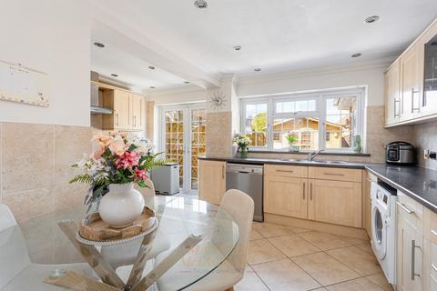 3 bedroom semi-detached house for sale, Chapel Road, Horley RH6