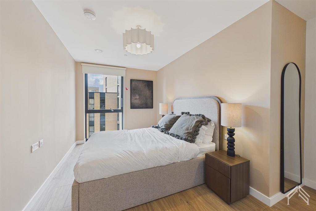 Apartment in Brentford - View 5