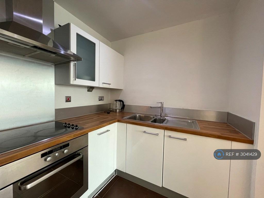 Apartment in London - More