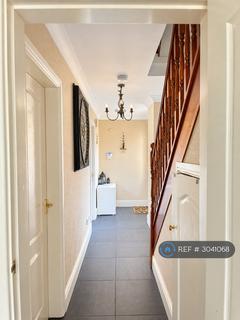 6 bedroom detached house to rent, Waterslea Drive, Bolton, BL1