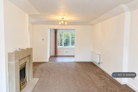 6 bedroom detached house to rent, Waterslea Drive, Bolton, BL1
