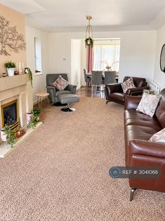 6 bedroom detached house to rent, Waterslea Drive, Bolton, BL1