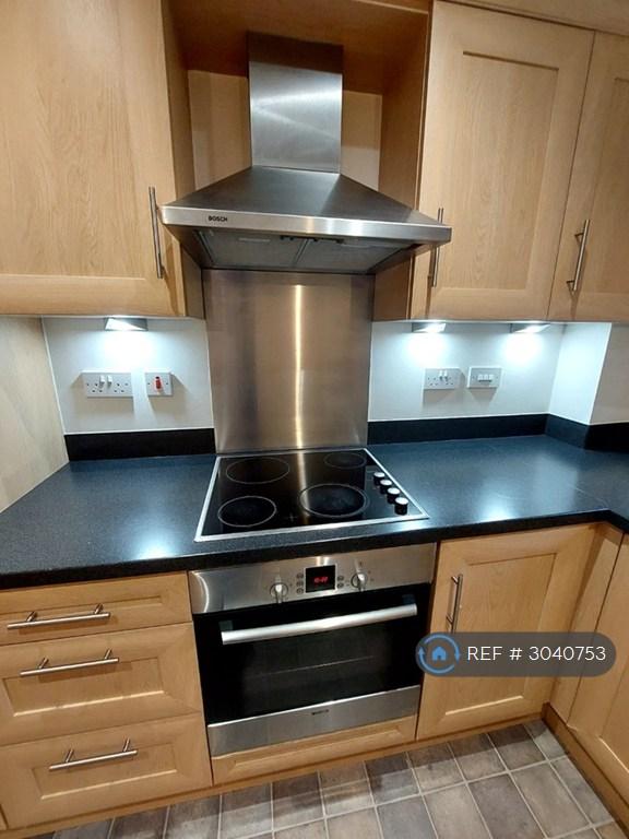 Apartment in Leeds - View 3
