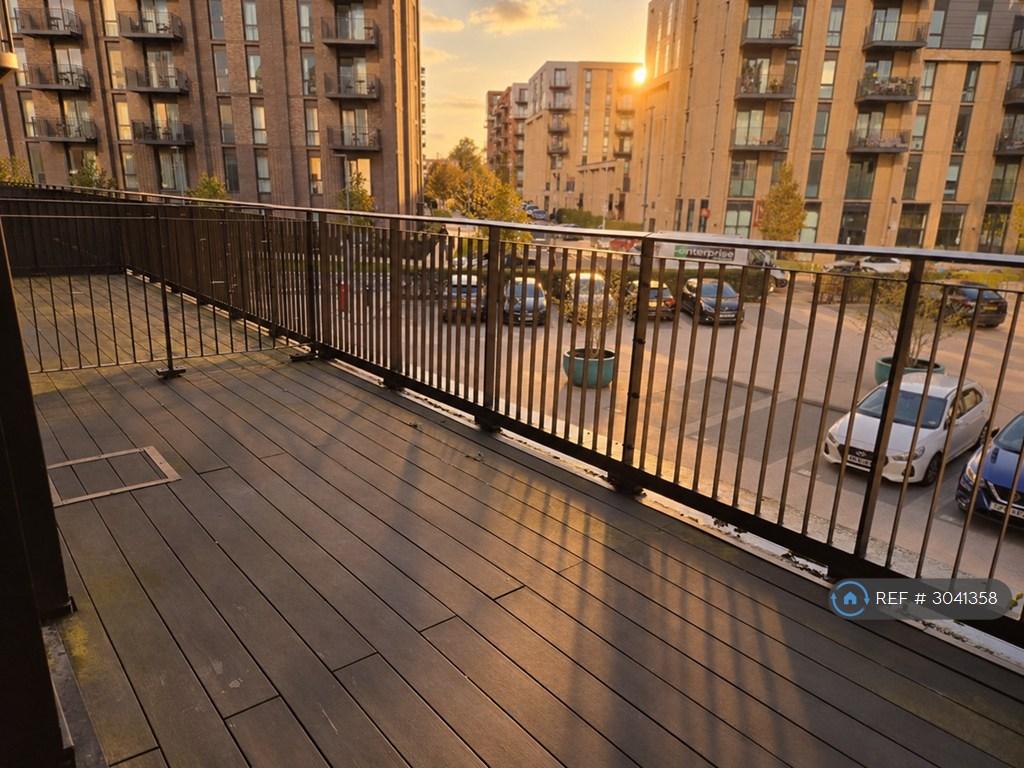 Apartment in Salford - View 5