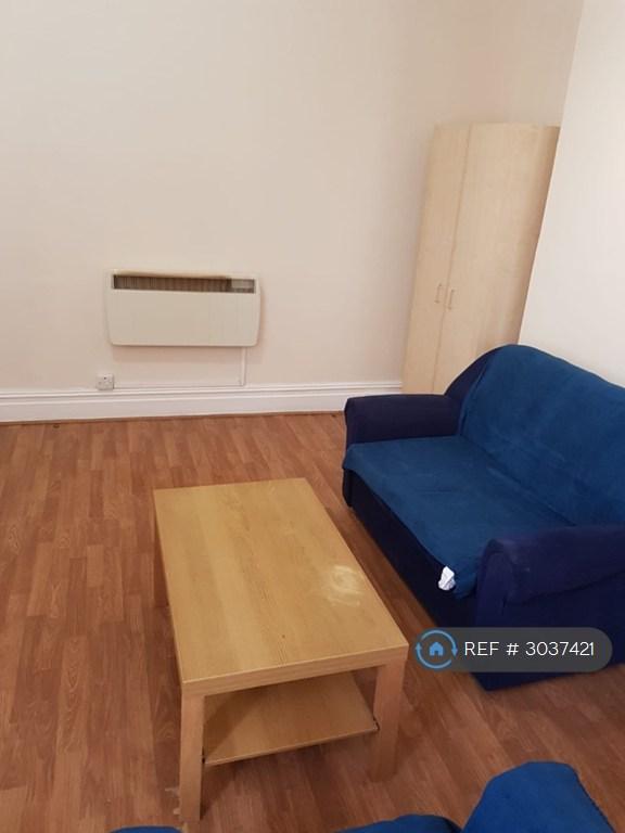 Apartment in London - View 2