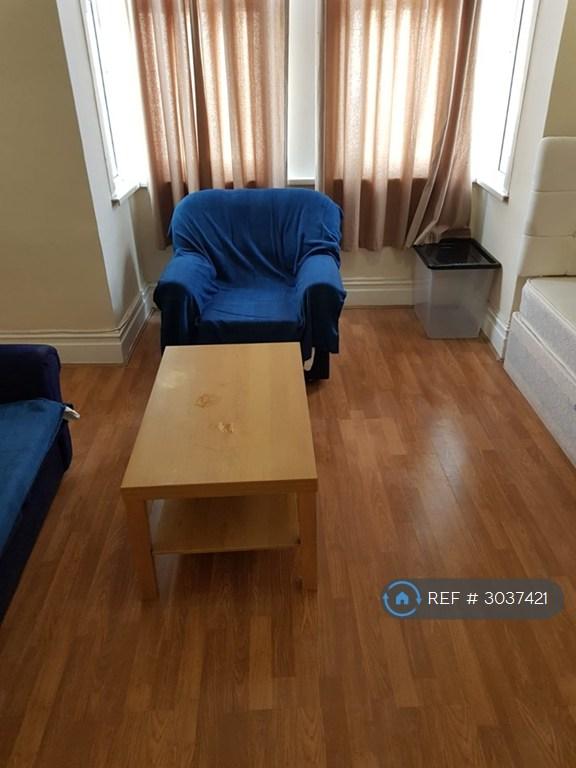 Apartment in London - View 3
