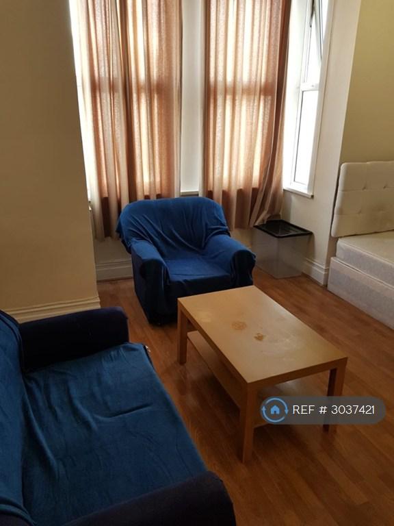 Apartment in London - View 5