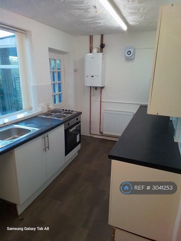 House in Manchester, Greater Manchester - More