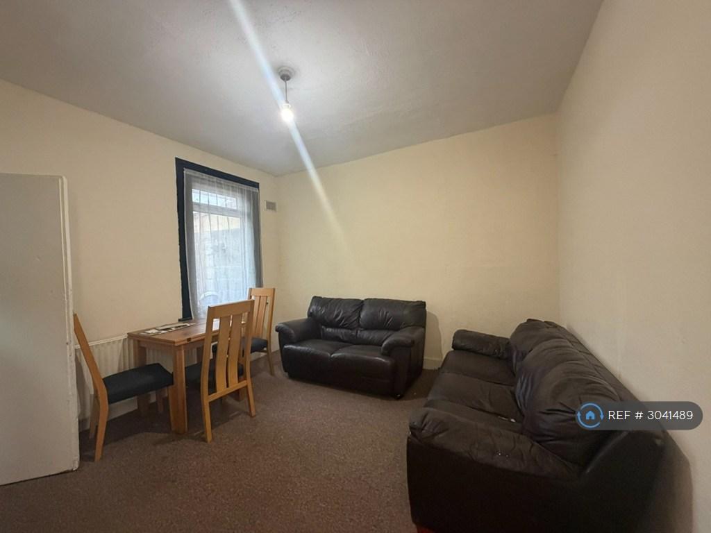 House in London - View 5