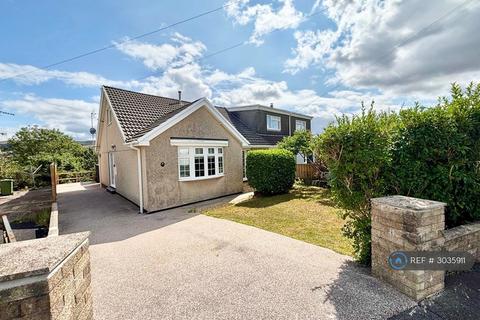 3 bedroom semi-detached house to rent, Whiterock Close, Pontypridd, CF37