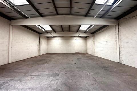 Property to rent, Saltbrook Rd Halesowen B63 2QU