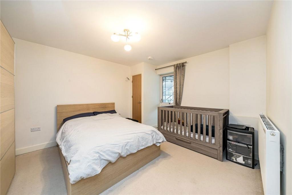 Apartment in Charlton - View 4