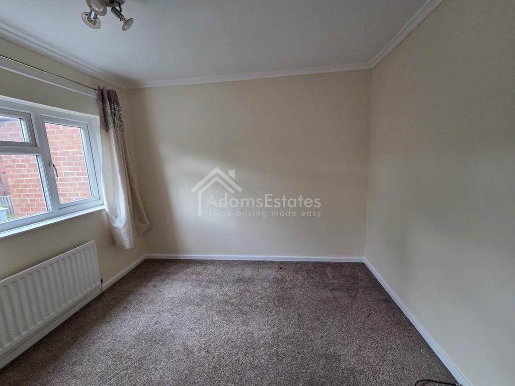 House in Batley - View 5