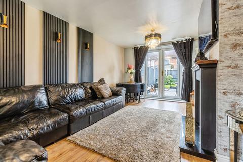 2 bedroom end of terrace house for sale, Isel Walk, Middleton, Manchester, Greater Manchester, M24