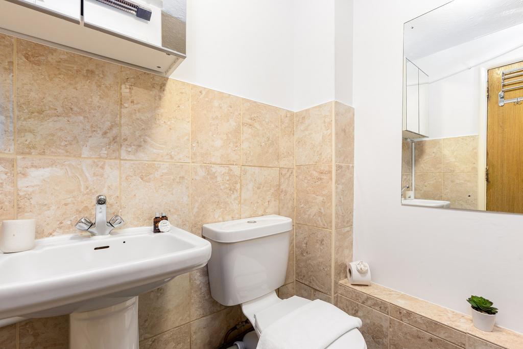 Apartment in London - View 4