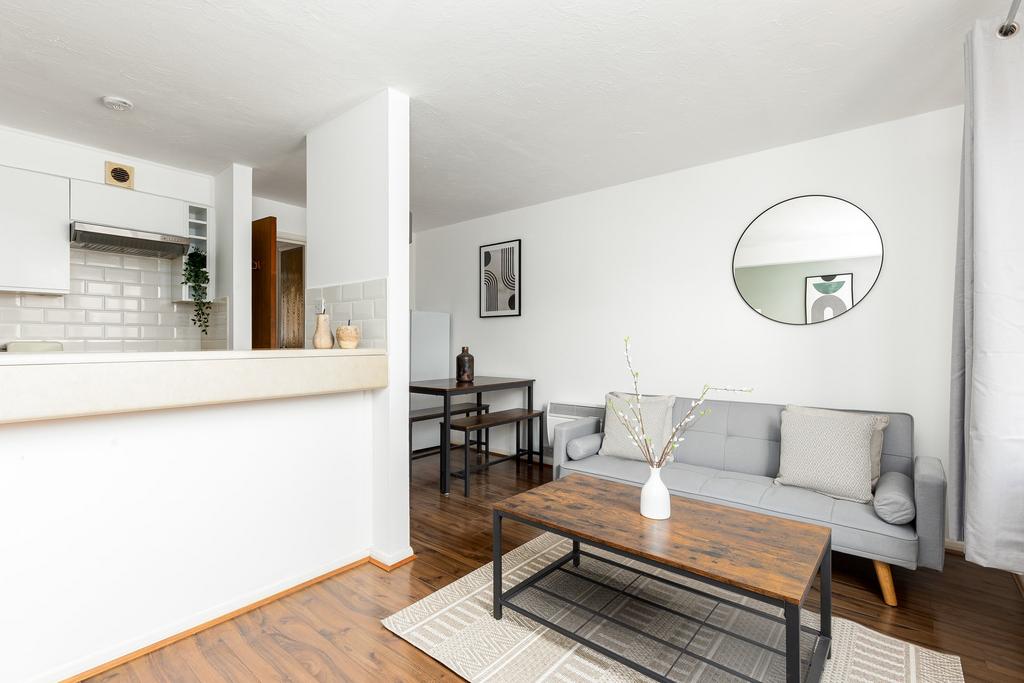 Apartment in London - More
