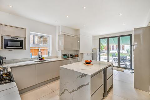 undefined, Wynndale Road, London