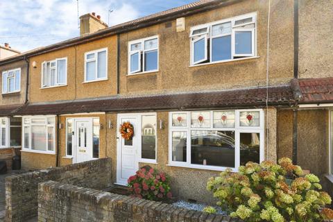 3 bedroom terraced house for sale, Murchison Road, HODDESDON
