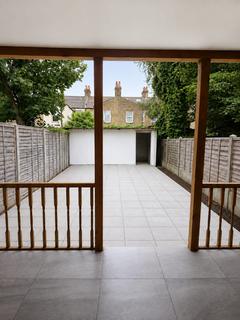 3 bedroom terraced house to rent, Kingston Road, ILFORD, IG1 1PF