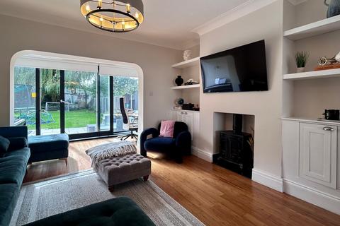 3 bedroom semi-detached house for sale, Outwood Drive, Heald Green, SK8