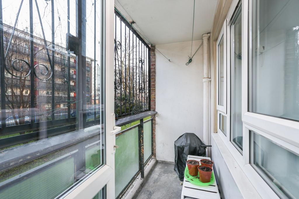 Apartment in London - View 5
