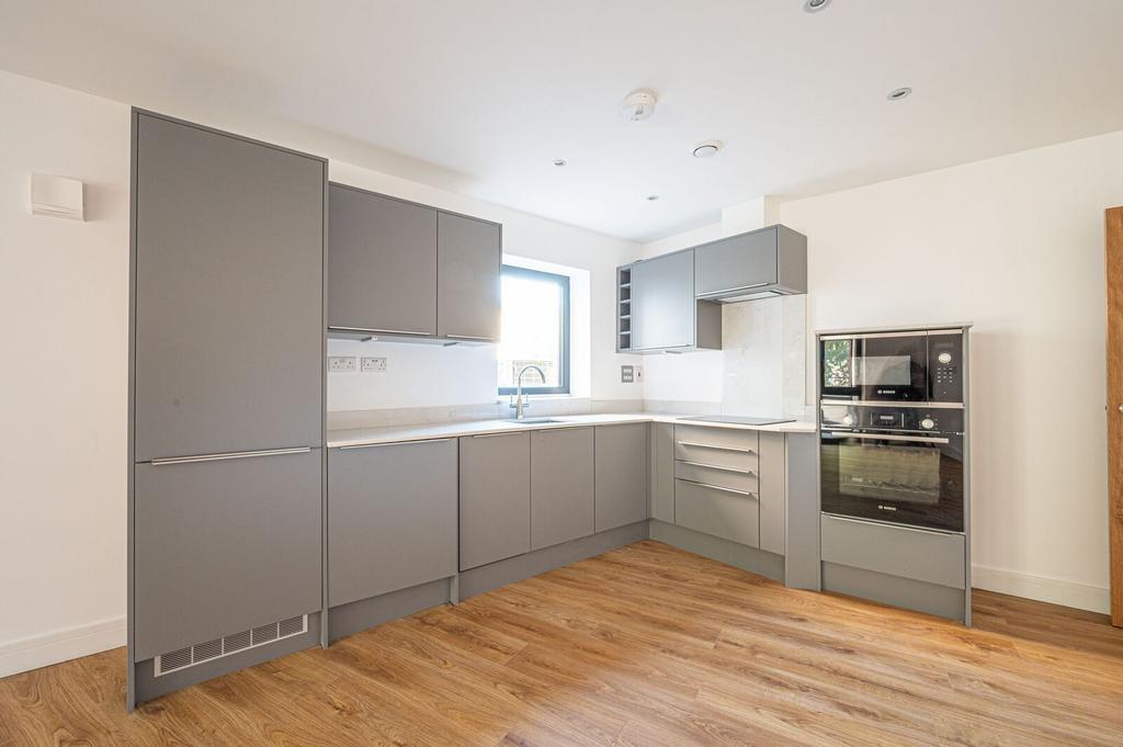 Apartment in London - View 5