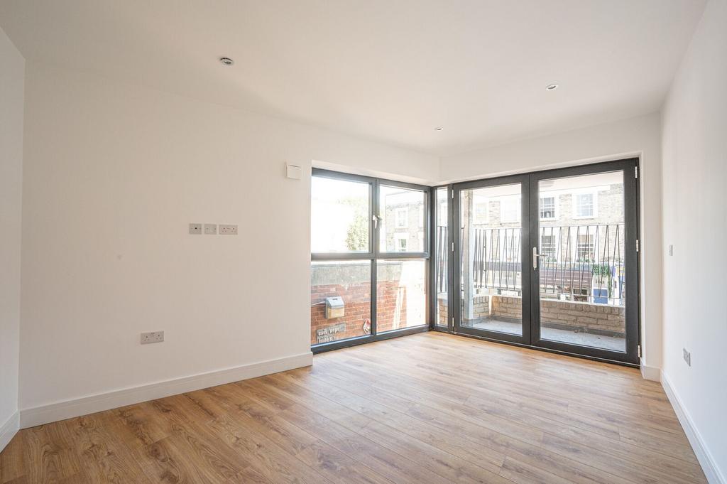 Apartment in London - More
