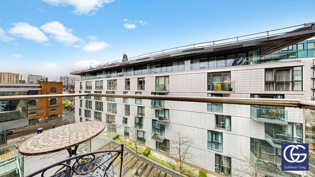 Apartment in London - View 2