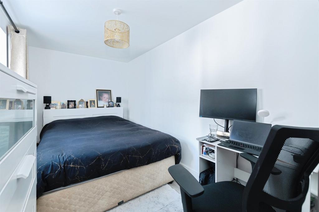 Apartment in BOURNEMOUTH - View 5