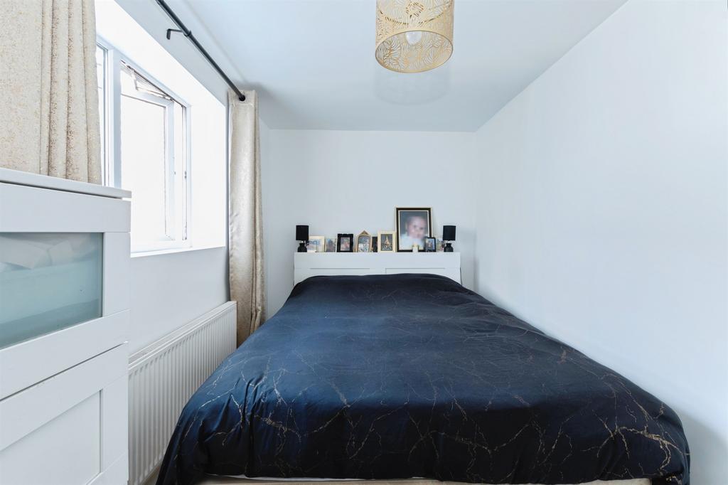Apartment in BOURNEMOUTH - More
