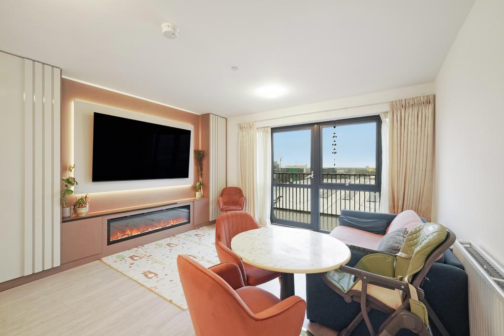 Apartment in Hayes - View 2