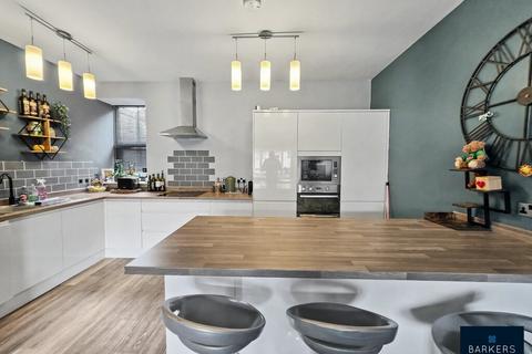 3 bedroom townhouse for sale, College Street, Birstall