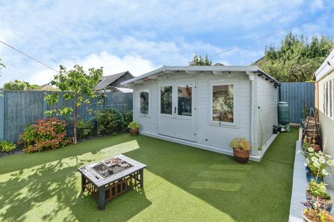 3 bedroom bungalow for sale, Hastings Road, Bournemouth