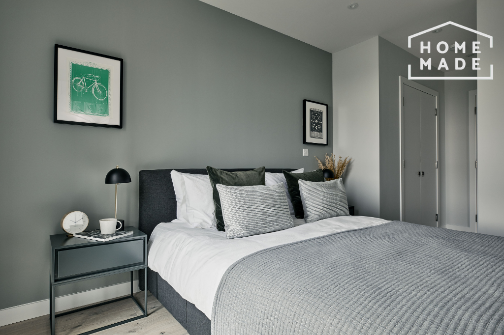 Apartment in London - More