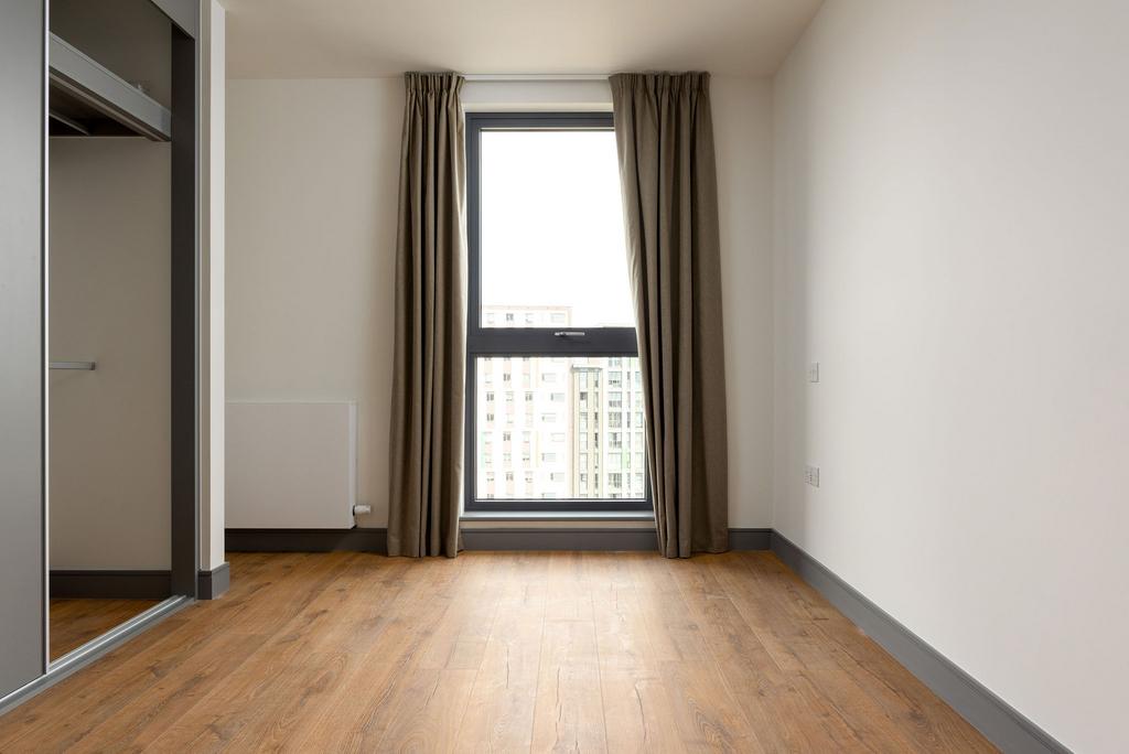 Apartment in Tottenham Hale - More