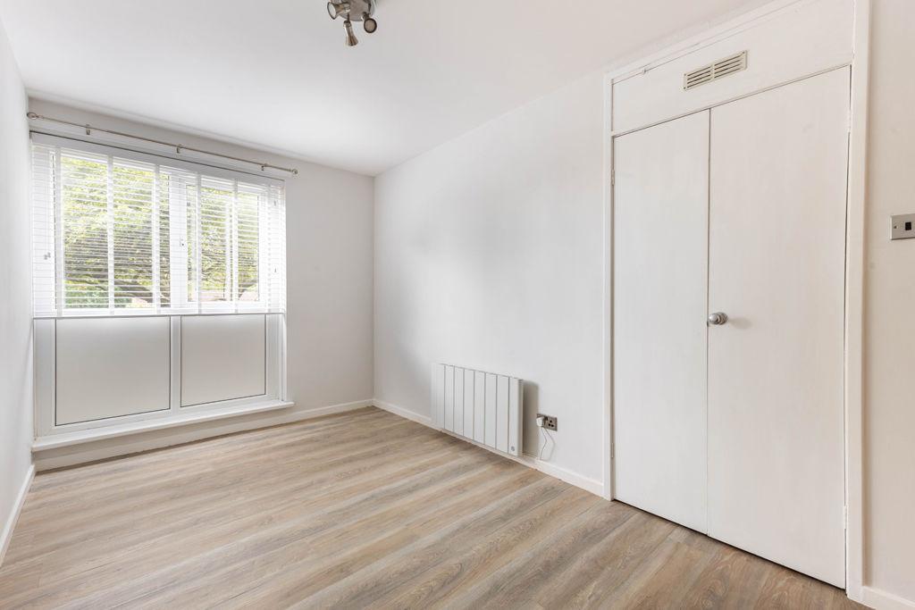Apartment in South Gosforth - More