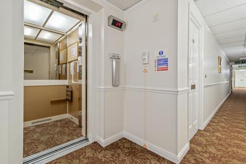 2 bedroom apartment for sale, Queen Anne Court, Wilmslow SK9