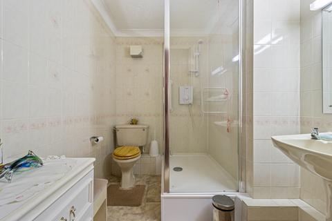2 bedroom apartment for sale, Queen Anne Court, Wilmslow SK9