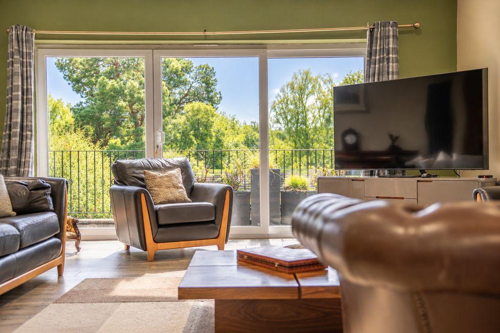 House in Birmingham, Sutton Coldfield - View 4
