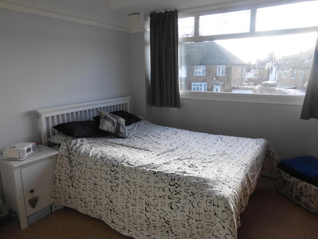 House in Oadby and Wigston, Leicestershire - View 4