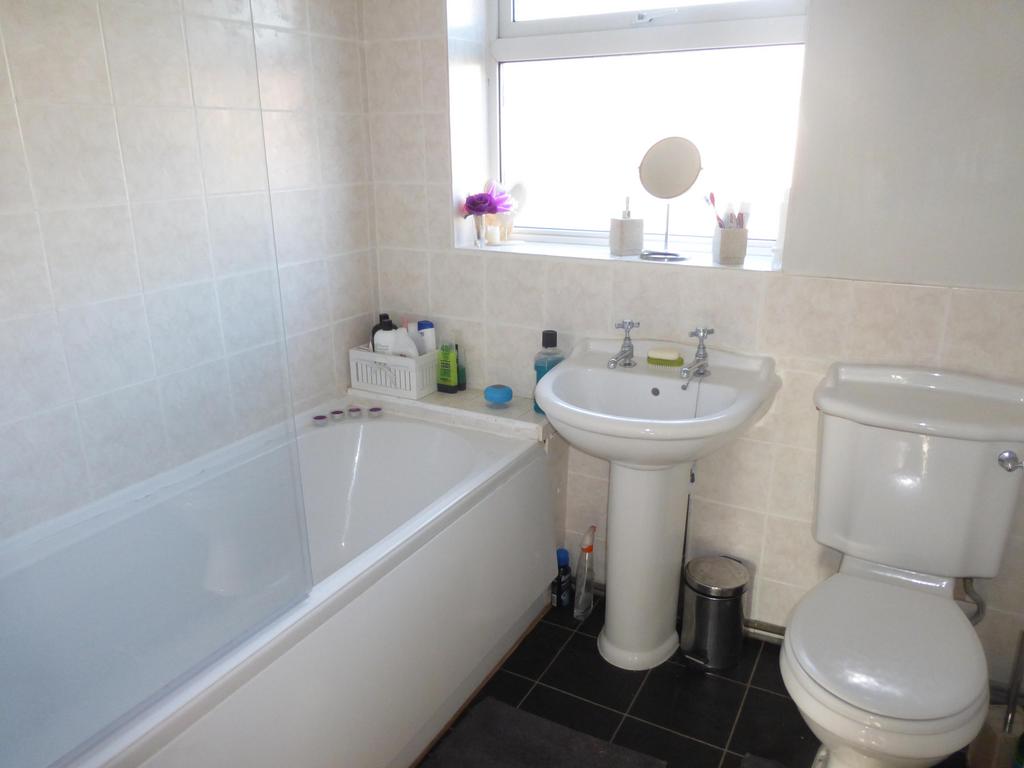 House in Oadby and Wigston, Leicestershire - View 5