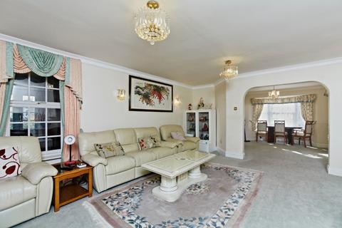 4 bedroom detached house for sale, Dickenswood Close, London, SE19