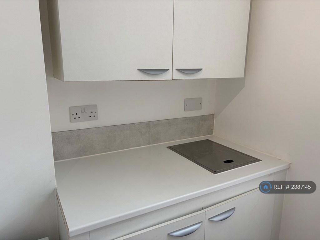 Apartment in London - View 3